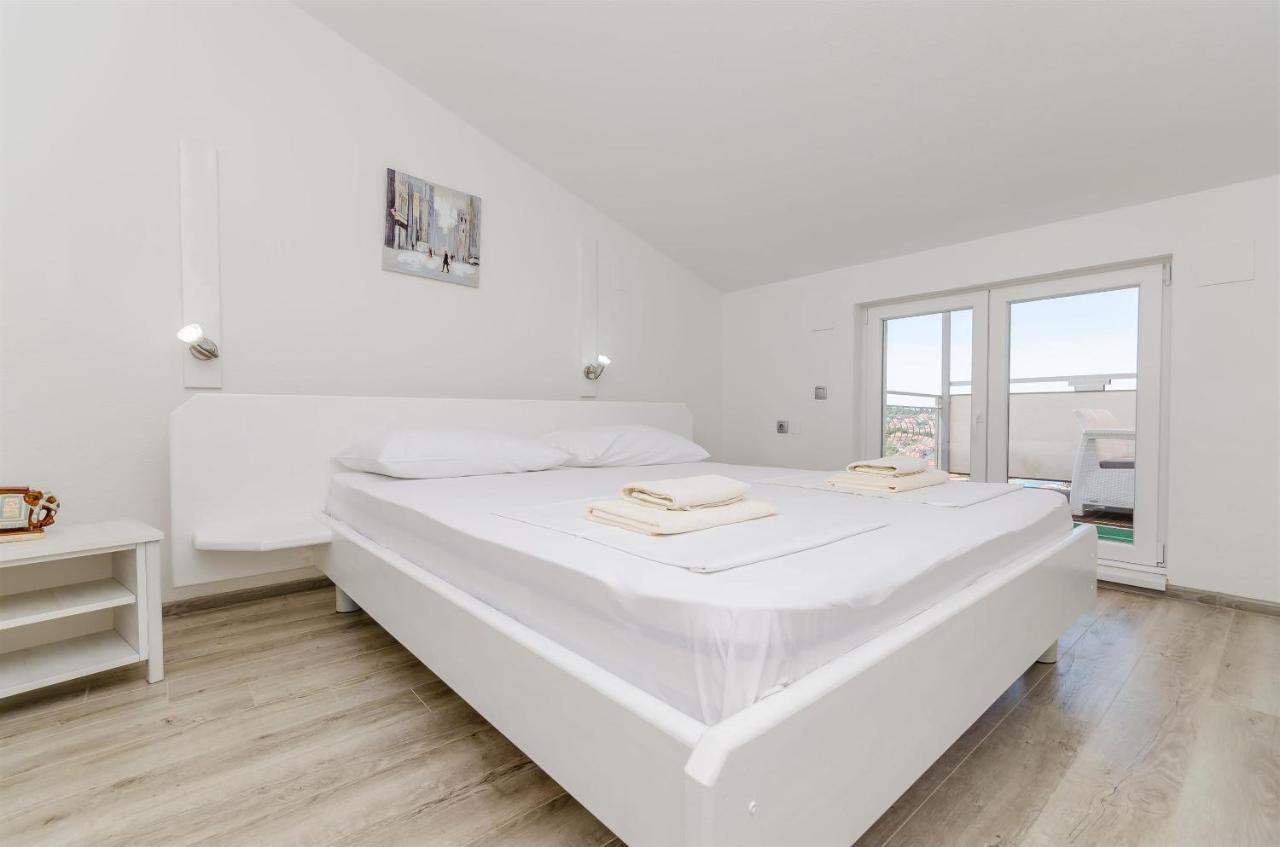 Apartment Ljubica Okrug Gornji Exteriér fotografie